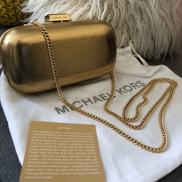 Michael Kors Elsie Dome Clutch - Picture 3 of 6